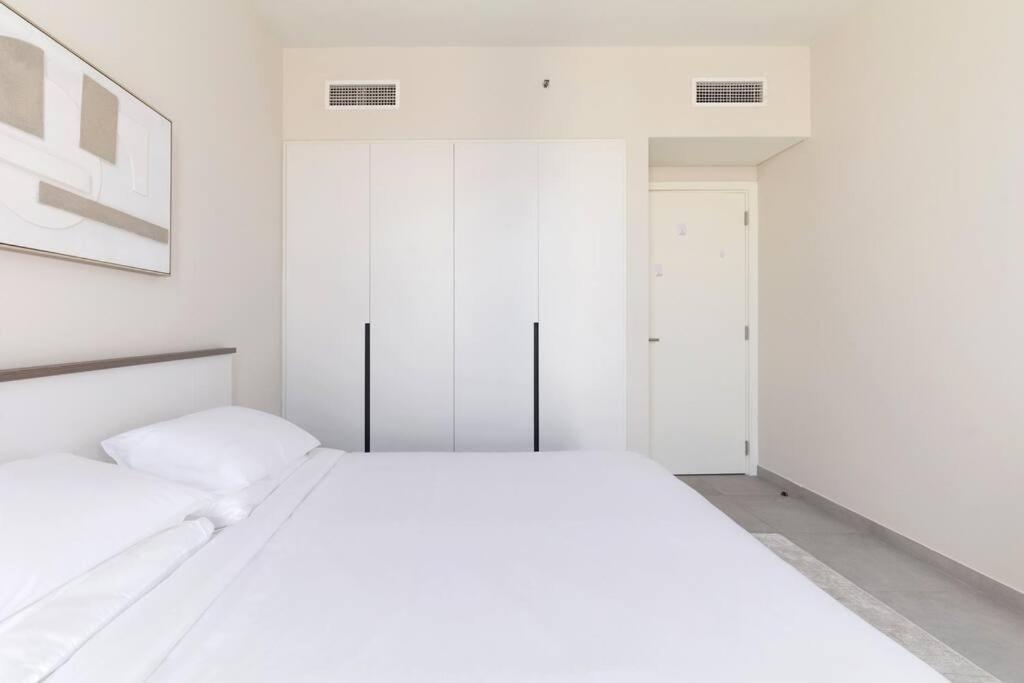 Sahab - Solo 1Br Apt In Al Jada Sharjah Eksteriør billede