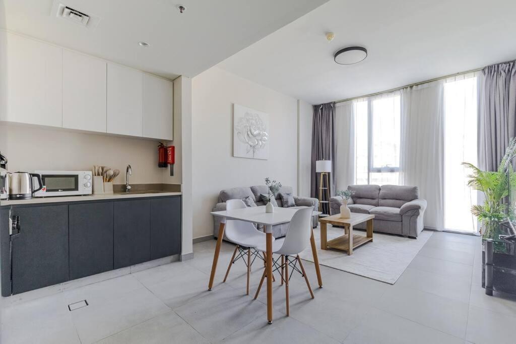 Sahab - Solo 1Br Apt In Al Jada Sharjah Eksteriør billede
