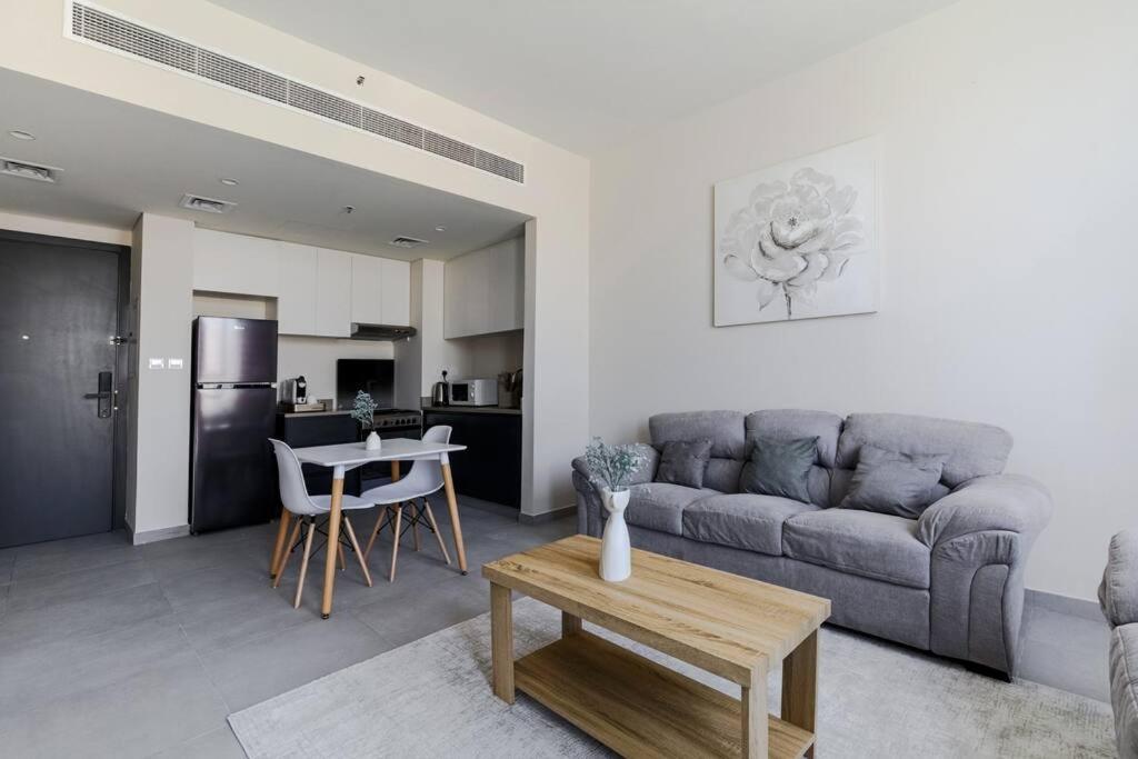 Sahab - Solo 1Br Apt In Al Jada Sharjah Eksteriør billede