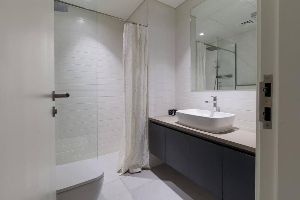 Sahab - Solo 1Br Apt In Al Jada Sharjah Eksteriør billede