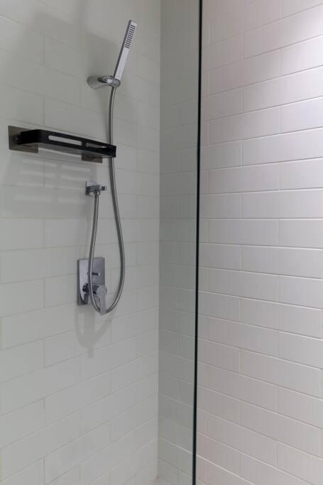 Sahab - Solo 1Br Apt In Al Jada Sharjah Eksteriør billede
