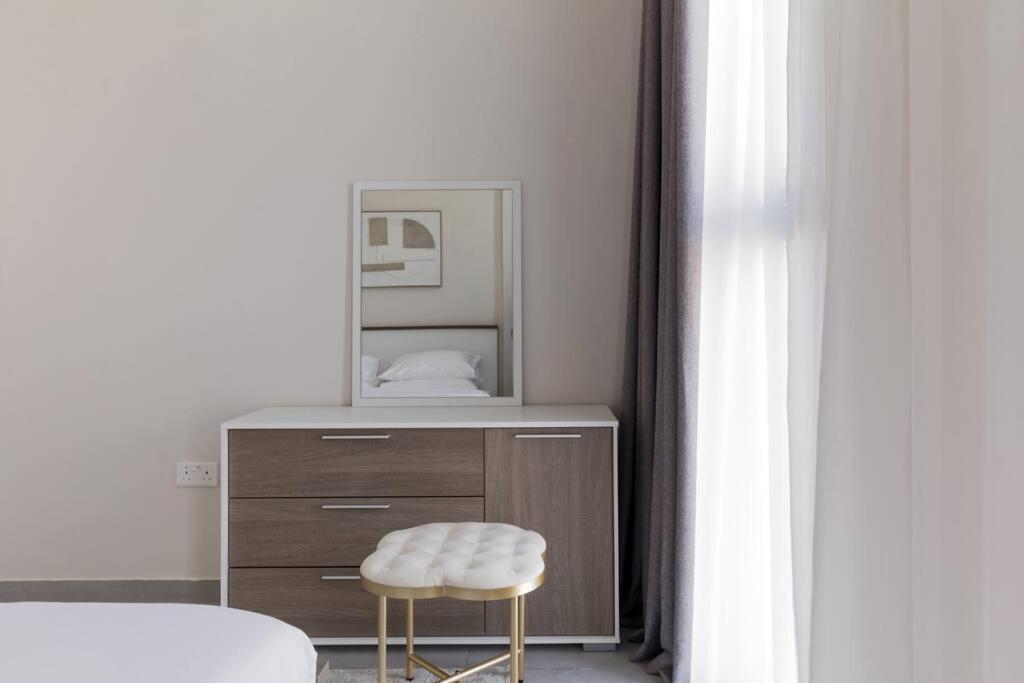 Sahab - Solo 1Br Apt In Al Jada Sharjah Eksteriør billede